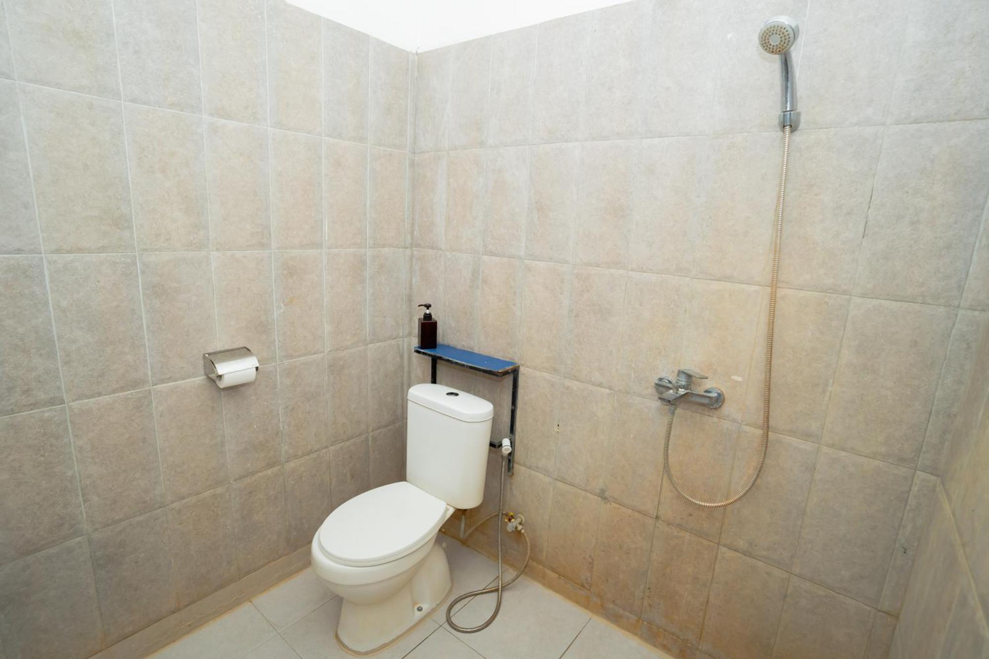 Reddoorz Syariah Near Lombok Epicentrum Mall Mataram Dış mekan fotoğraf
