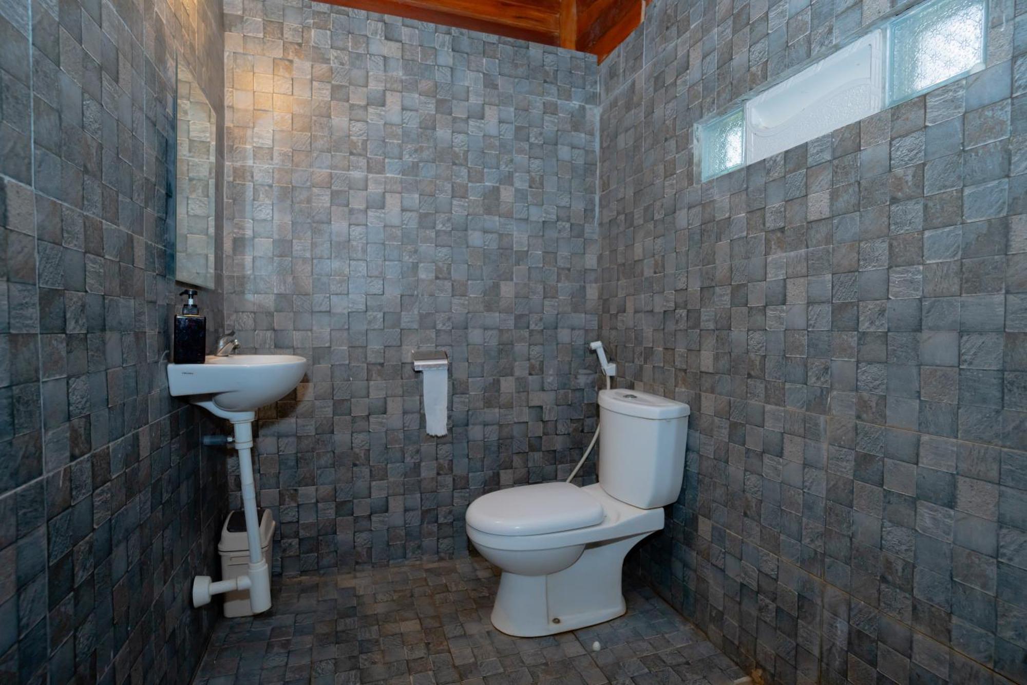 Reddoorz Syariah Near Lombok Epicentrum Mall Mataram Dış mekan fotoğraf