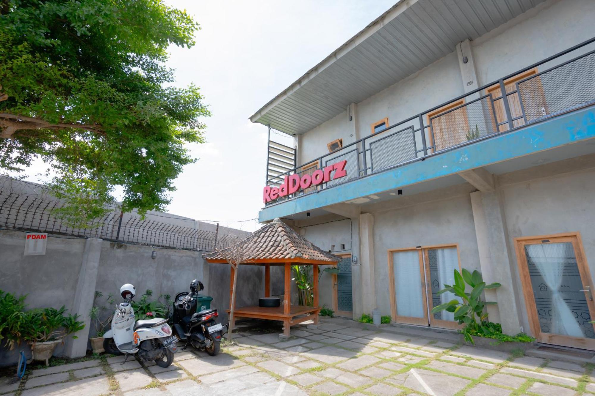 Reddoorz Syariah Near Lombok Epicentrum Mall Mataram Dış mekan fotoğraf